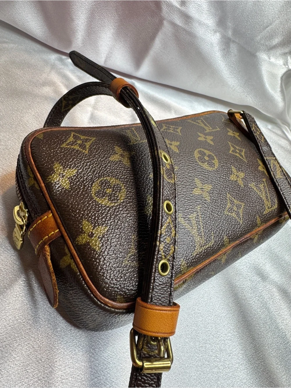 Louis Vuitton LV Monogram Pochette Marly Bandoulière with COA
